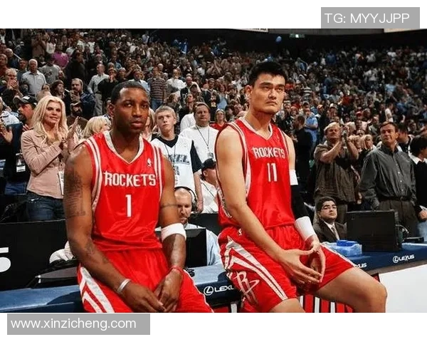 火箭队与小牛队激战12月28日精彩对决展现篮球魅力与团队精神