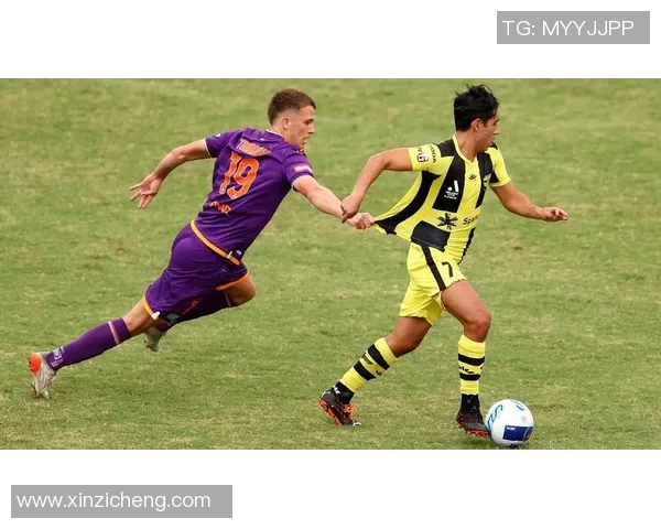 莫尔德与斯达的激烈对决揭示足球战术与团队精神的较量 莫尔德与斯达的激烈对决揭示足球战术与团队精神的较量