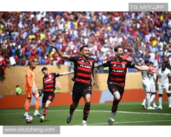 达尼洛在足球场上的传奇之路与个人成长故事揭秘