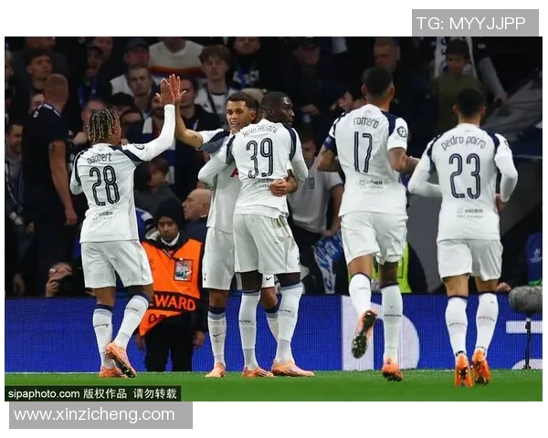 曼彻斯特城迎战亚特兰大强强对决引发球迷热议与期待